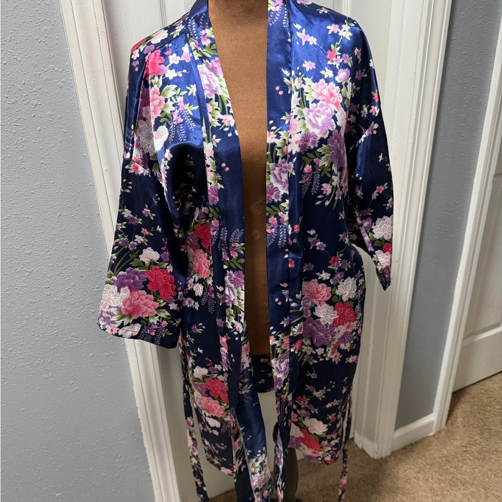 Floral Satin Kimono Robe - Navy and Pink
